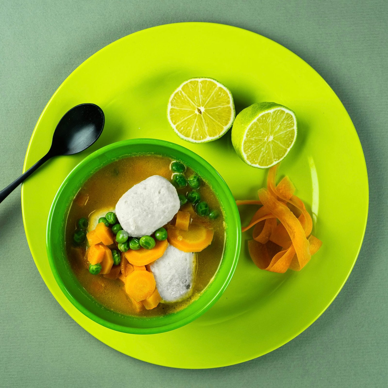 Thai fiskebollecurry